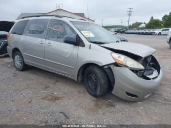  Salvage Toyota Sienna