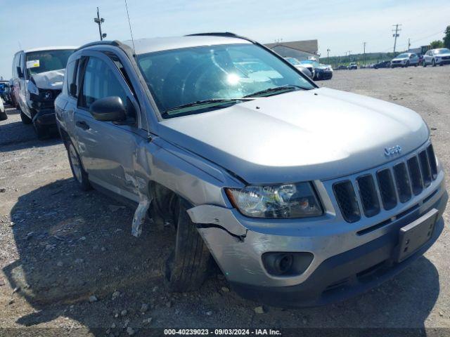  Salvage Jeep Compass