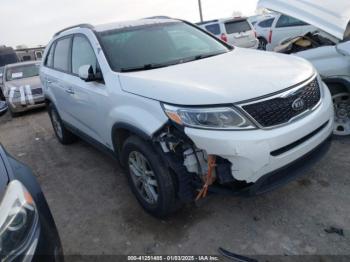  Salvage Kia Sorento