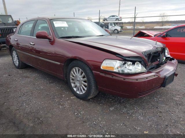  Salvage Lincoln Towncar