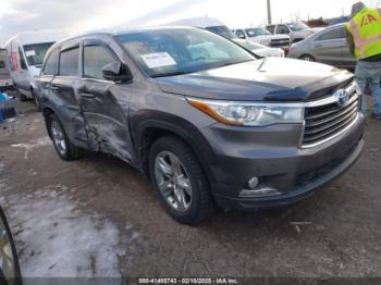  Salvage Toyota Highlander