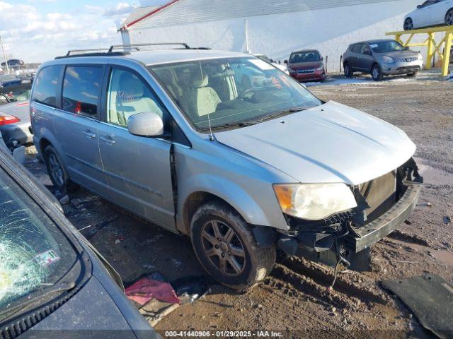  Salvage Chrysler Town & Country