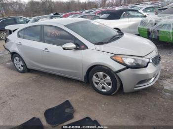  Salvage Kia Forte