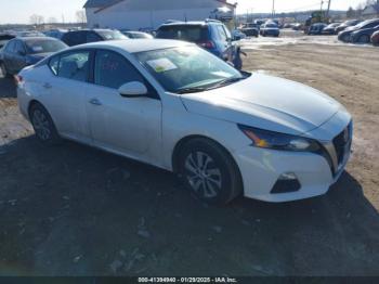  Salvage Nissan Altima