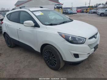  Salvage Hyundai TUCSON