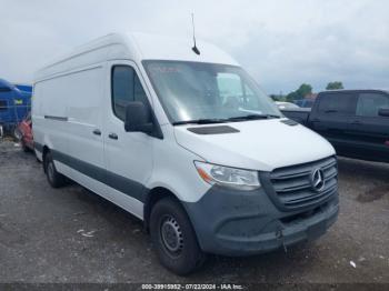  Salvage Mercedes-Benz Sprinter 2500