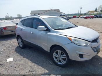  Salvage Hyundai TUCSON