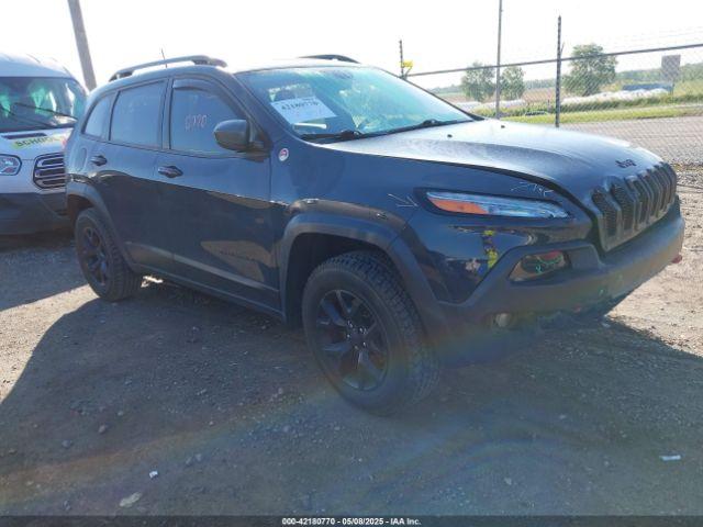  Salvage Jeep Cherokee