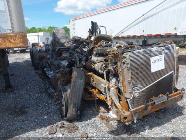  Salvage Freightliner Cascadia 125