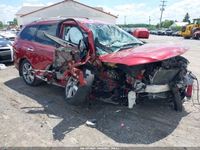  Salvage Nissan Pathfinder