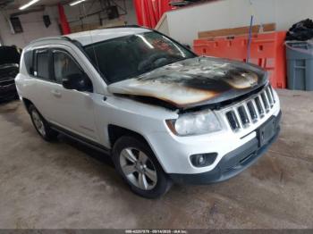  Salvage Jeep Compass