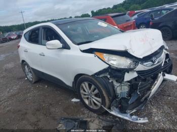  Salvage Hyundai TUCSON