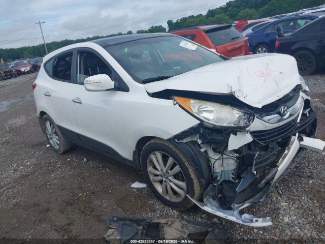  Salvage Hyundai TUCSON