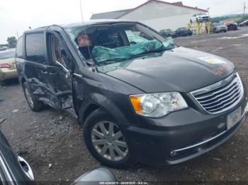  Salvage Chrysler Town & Country