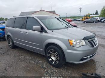  Salvage Chrysler Town & Country