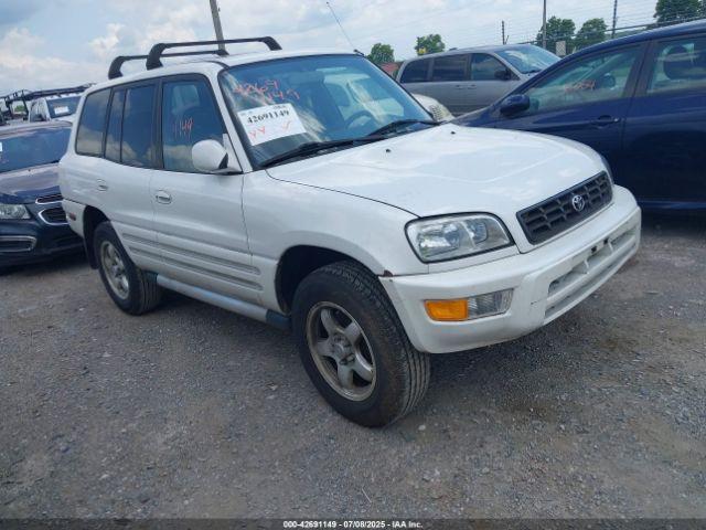  Salvage Toyota RAV4