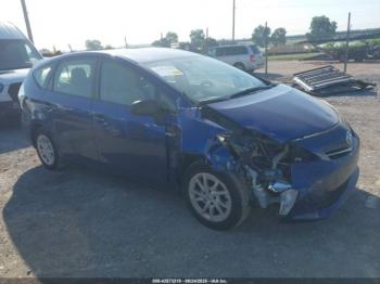  Salvage Toyota Prius v