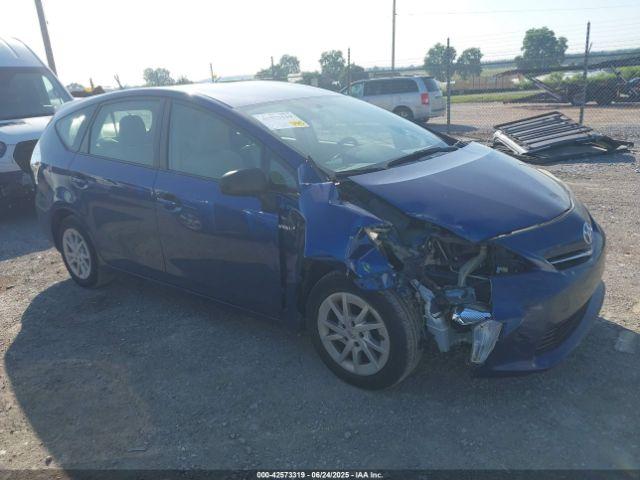  Salvage Toyota Prius v