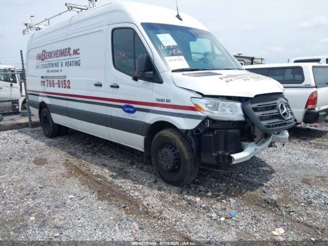  Salvage Mercedes-Benz Sprinter 3500
