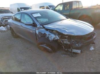  Salvage Chrysler 200