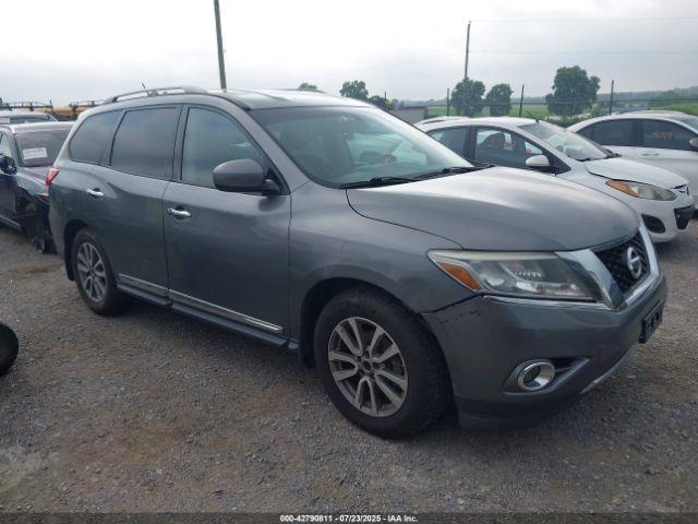  Salvage Nissan Pathfinder