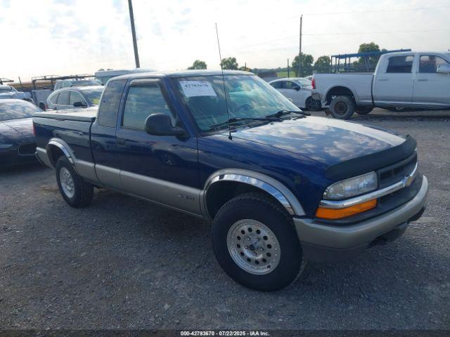  Salvage Chevrolet S-10