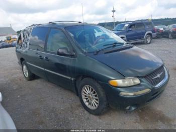  Salvage Chrysler Town & Country