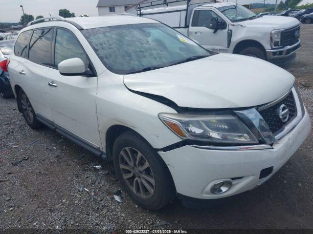  Salvage Nissan Pathfinder