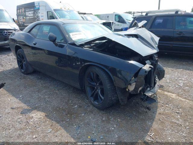  Salvage Dodge Challenger