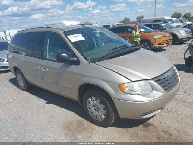  Salvage Chrysler Town & Country