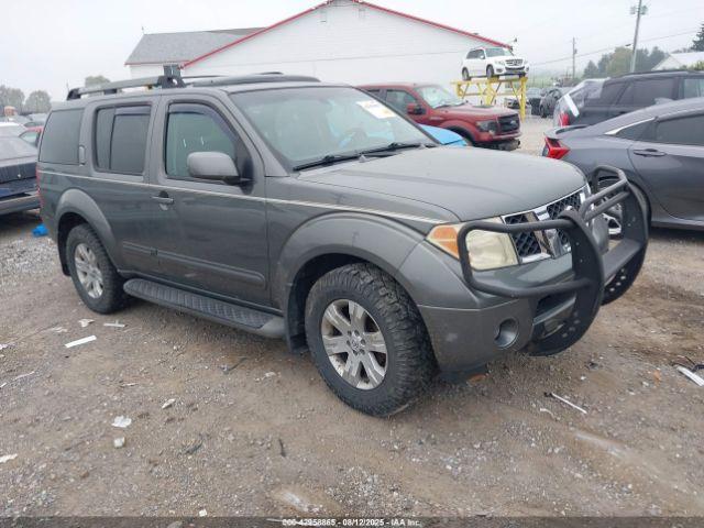  Salvage Nissan Pathfinder