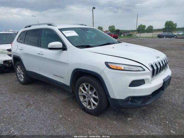 Salvage Jeep Cherokee