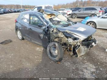  Salvage Nissan Kicks