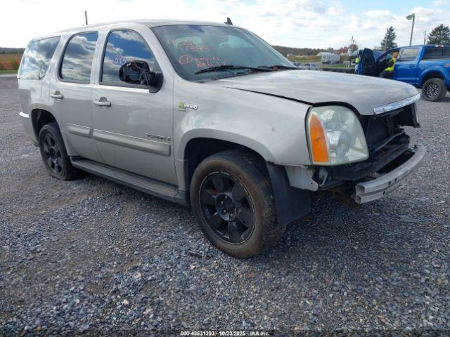  Salvage GMC Yukon
