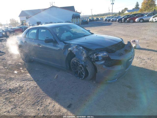  Salvage Chrysler 300