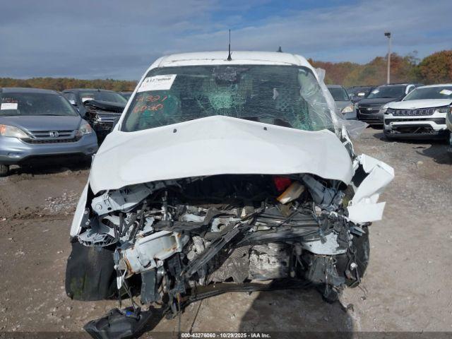 Ford Transit Xlt Image 11