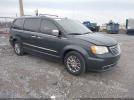 Chrysler Town & Country Limited Image 1