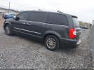 Chrysler Town & Country Limited Image 4