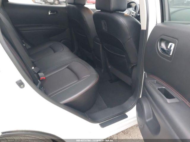 Nissan Rogue Image 13