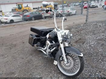  Salvage Harley-Davidson Flhr