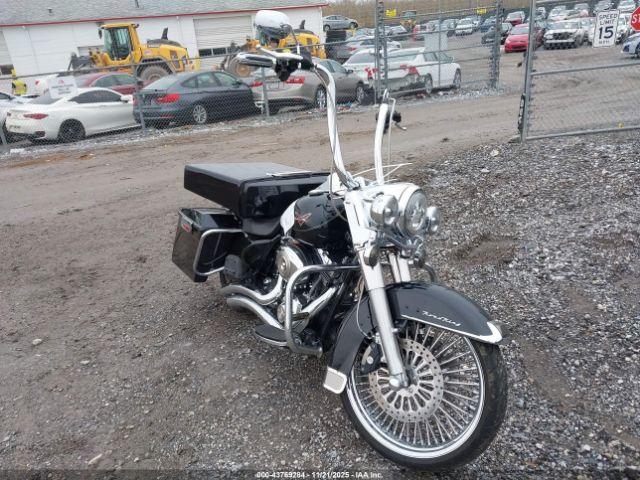 Salvage Harley-Davidson Flhr