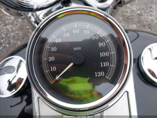 Harley-Davidson Flhr Image 8