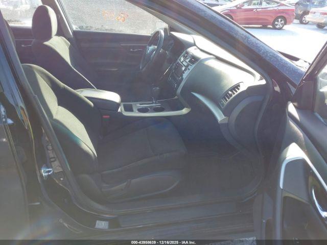 Nissan Altima 2.5 S Image 8