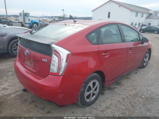 Toyota Prius Two Image 4