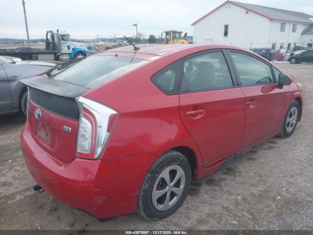 Toyota Prius Two Image 16