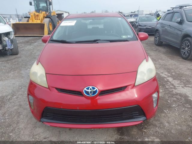 Toyota Prius Two Image 5