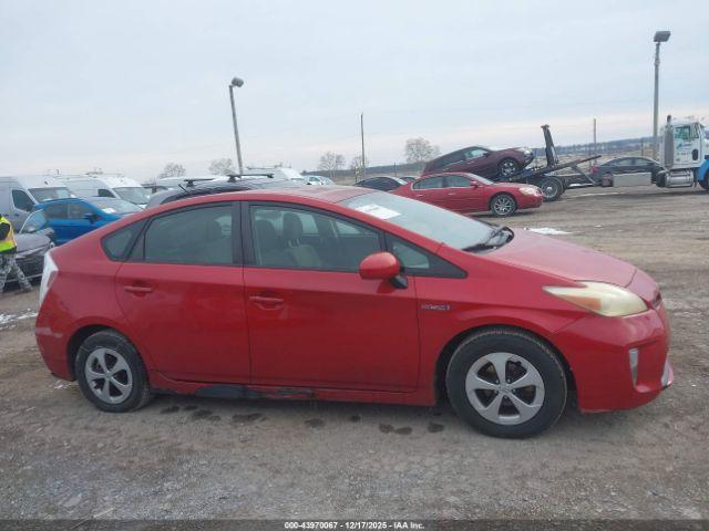 Toyota Prius Two Image 14