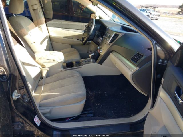 Subaru Outback 2.5i Premium Image 8