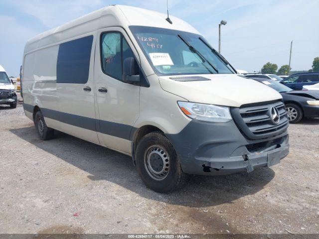  Salvage Mercedes-Benz Sprinter 2500