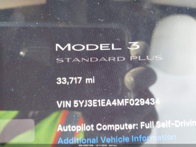Tesla Model 3 Standard Range Plus Rear-wheel Drive Image 18